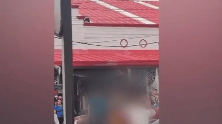 Taxista y conductor particular protagonizan pelea frente a mercado de la Col. Tamult&eacute;