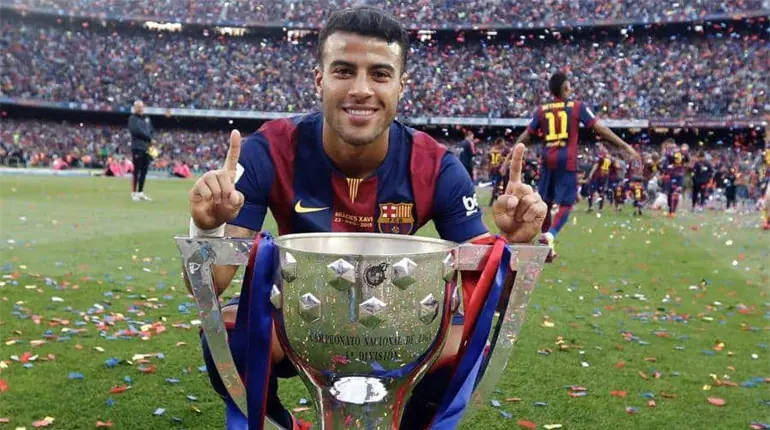 El espa&ntilde;ol Rafinha Alc&aacute;ntara anuncia su retiro del futbol profesional