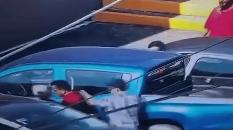 Captan asalto en pleno d&iacute;a a las afueras de un establecimiento en C&aacute;rdenas