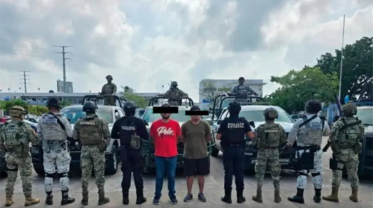 Detienen a dos presuntos narcomenudistas y roba carros en Kedros