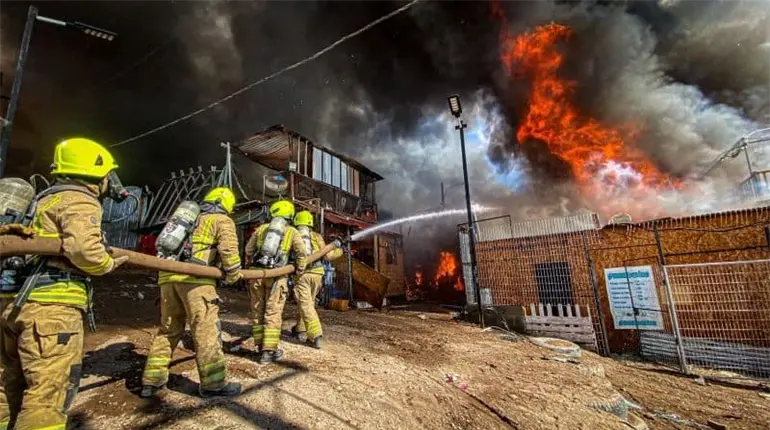 Llaman bomberos a reforzar medidas de prevenci&oacute;n en temporada navide&ntilde;a