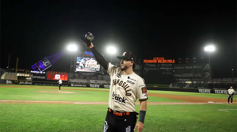 Jasson Atondo recibe Premio Champion Bat de la temporada 24-25 de LMP