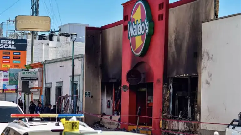 Juez ordena captura de 25 personas por incendio en Waldo&acute;s Sonora