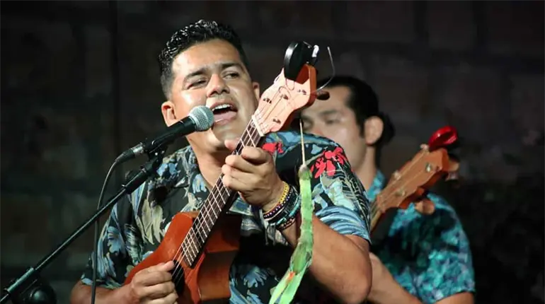 Cantautor tabasque&ntilde;o denuncia "estafa" en cirug&iacute;a de c&aacute;lculos renales