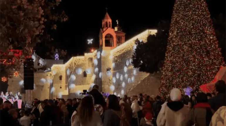 Tras dos a&ntilde;os de guerra en Gaza, Bel&eacute;n celebra la Navidad bajo resguardo de un control militar israel&iacute;