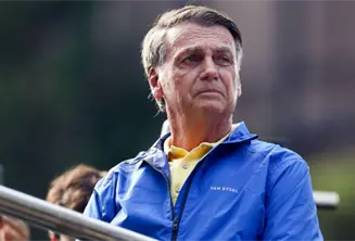 Ingresan a Bolsonaro a un hospital privado para cirug&iacute;a de hernia inguinal en Navidad