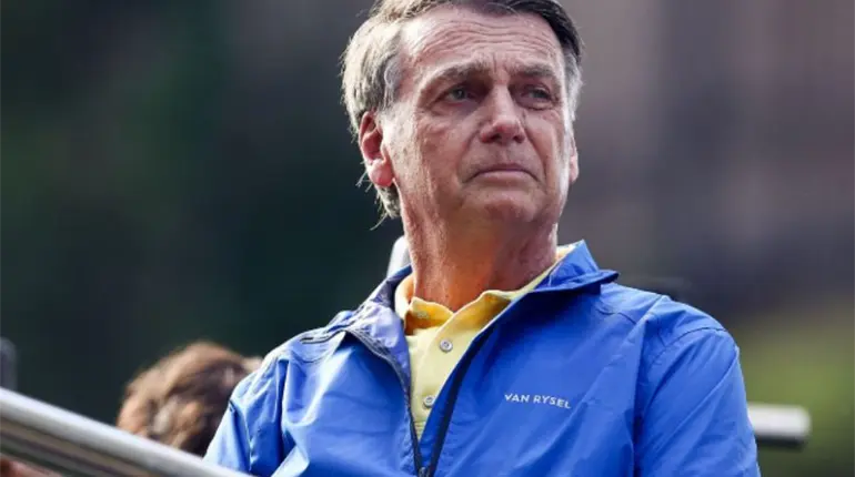 Ingresan a Bolsonaro a un hospital privado para cirug&iacute;a de hernia inguinal en Navidad