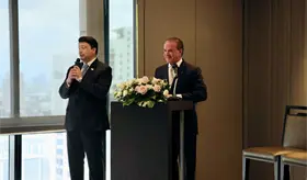 Reaparece Ra&uacute;l Rocha, due&ntilde;o de Miss Universe, y manda mensaje de Navidad