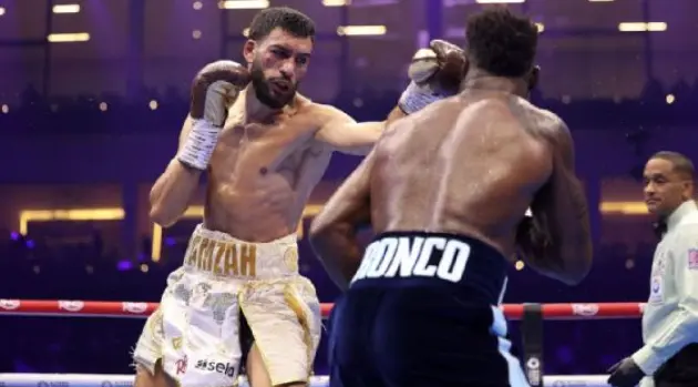 Ordena OMB a Hamzah Sheeraz y Diego Pacheco a enfrentarse por t&iacute;tulo vacante de Crawford