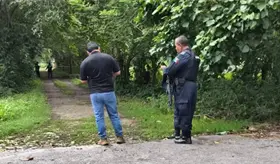 Hallan hombre sin vida y con impacto de bala en la cabeza en El Dorado, Huimanguillo