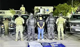 Detienen a "El Chuki" con drogas, arma de fuego y cartulinas con amenazas en Centro