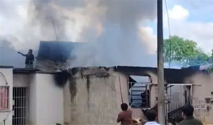 Cortocircuito provoca incendio en vivienda del fraccionamiento 27 de Octubre en Centro