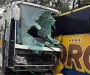 3 muertos, deja choque de frente entre autobuses en Guerrero