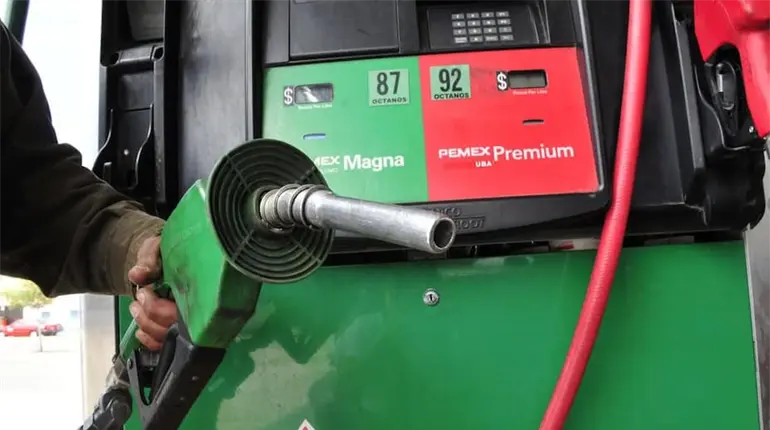 Hacienda aclara que no subir&aacute; precio de la gasolina en 2026
