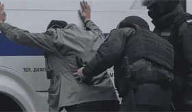 Detienen a cerca de 70 personas que oraban por Zelenski en San Petersburgo