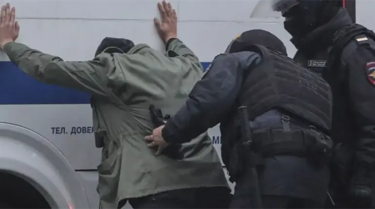 Detienen a cerca de 70 personas que oraban por  Zelenski en San Petersburgo