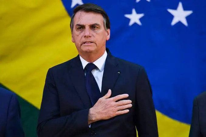 Ordenan arresto domiciliario a 10 cómplices de Bolsonaro