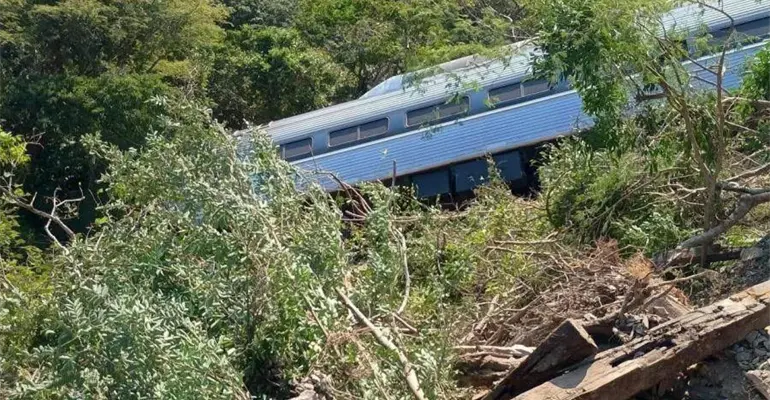 13 fallecidos deja descarrilamiento del Tren Interoce&aacute;nico en Oaxaca