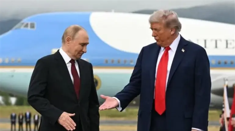 Sostienen Trump y Putin "llamada positiva", informa Casa Blanca