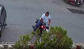 Hombre roba motocicleta en plena misa en parroquia de Cupilco