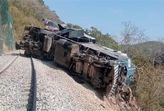 La FGR y Agencia Reguladora realizar&aacute;n peritajes para determinar causales del accidente del Tren Interoce&aacute;nico: Sheinbaum
