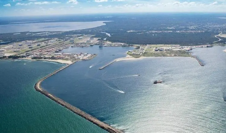 Ante pron&oacute;sticos de lluvias cierran puerto Dos Bocas a embarcaciones