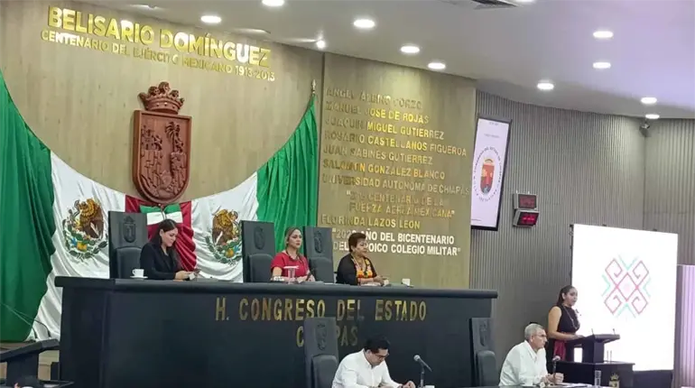 Aprueba Congreso nuevo escudo de Chiapas; incorpora templo de Palenque y una ceiba