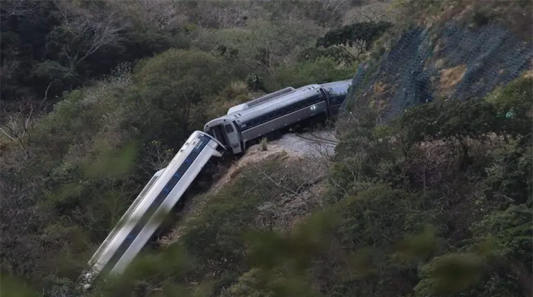 Comparecen ante FGR responsables de la operaci&oacute;n del Tren Interoce&aacute;nico