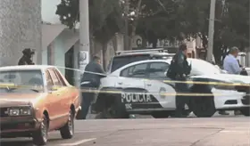 Asesinan a hombre en la alcald&iacute;a Venustiano Carranza en CDMX; detienen a 2 sujetos