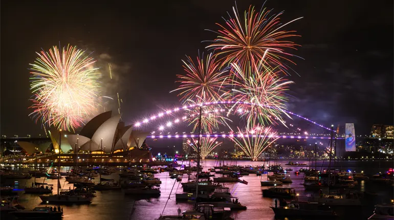 Sidney, Australia, recibe el A&ntilde;o Nuevo 2026 con espect&aacute;culo de fuegos artificiales
