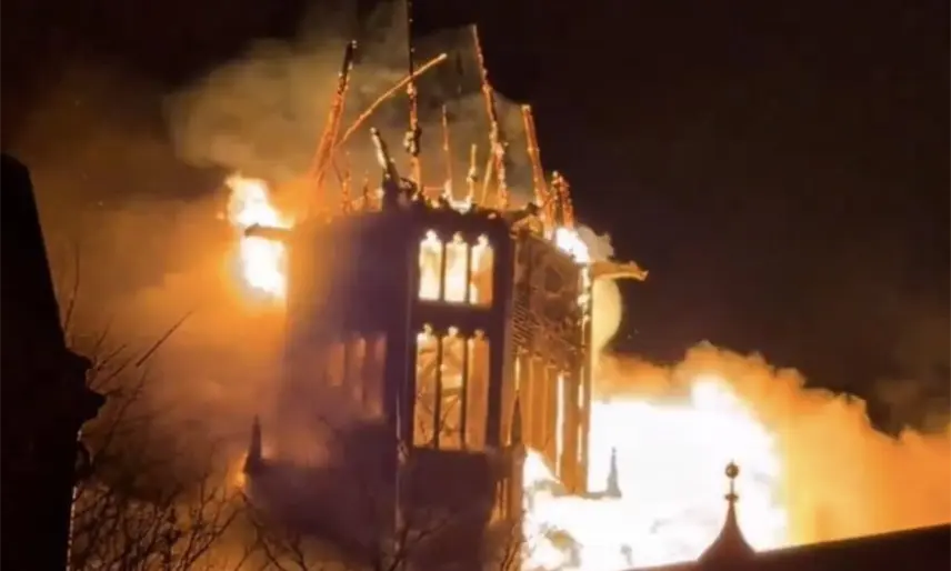 Incendio provocado por uso de Pirotecnia destruye emblem&aacute;tica Iglesia de Amsterdam