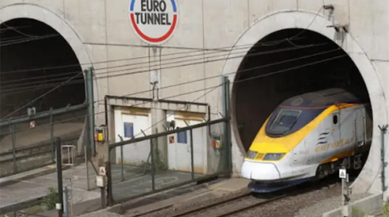 T&uacute;nel ferroviario del canal de la Mancha reanuda actividades, pese a efectos colaterales