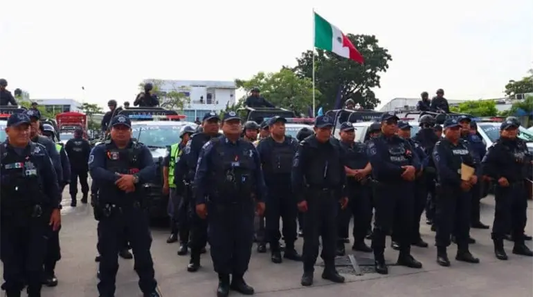Polic&iacute;as de Tabasco prefieren trabajar toda su vida y morir en servicio antes que jubilarse con un bajo sueldo
