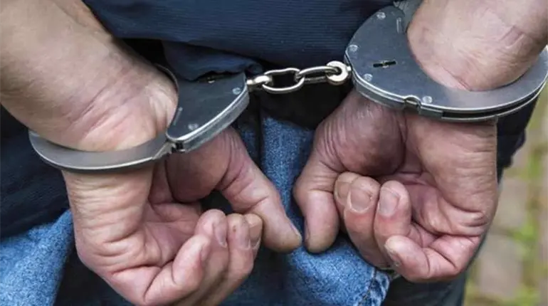 Detienen a 8 sujetos con drogas, armas y motocicletas en Centro y Comalcalco