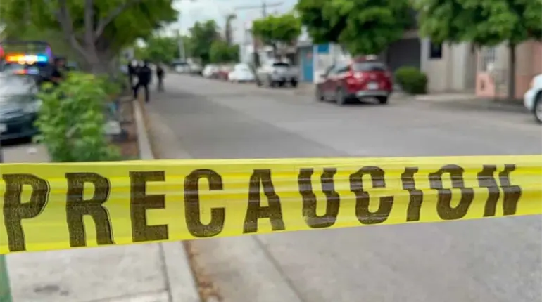 Patrullas chocan entre s&iacute; durante persecuci&oacute;n en Sinaloa