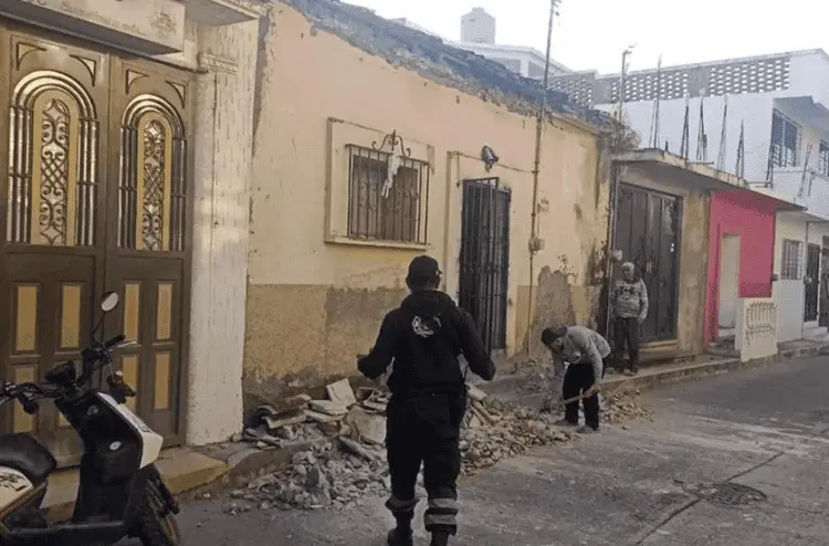 Suman m&aacute;s de 2 mil r&eacute;plicas tras sismo de magnitud 6.5 en Guerrero