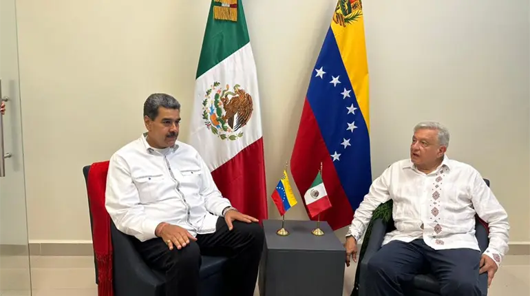 AMLO critica irrupci&oacute;n de EE. UU. para capturar a Maduro