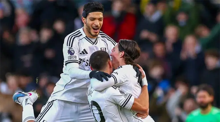 Con asistencia de Ra&uacute;l Jim&eacute;nez, Fulham empata con el Liverpool