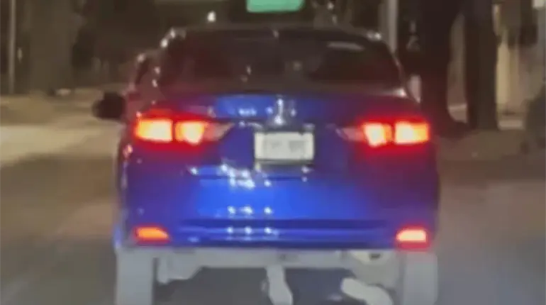 Arrolla y arrastra a motociclista en CDMX