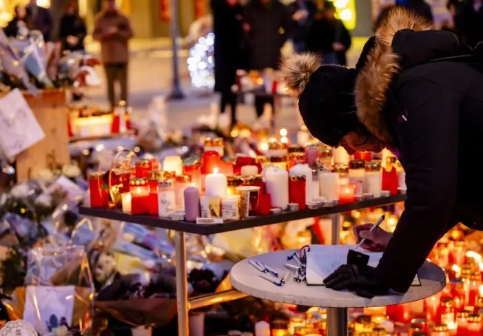 Identifican a las 40 víctimas del incendio en bar de Suiza durante Año Nuevo; hay menores de edad