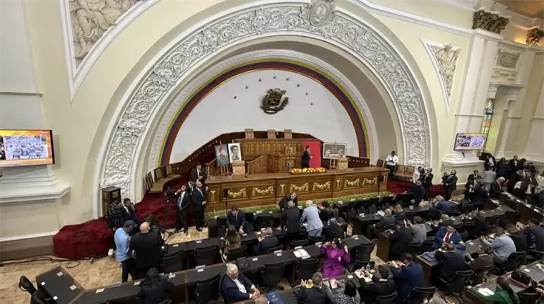 Denuncian detenci&oacute;n de 14 periodistas durante sesi&oacute;n de nueva Asamblea Nacional venezolana