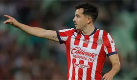 Pachuca presenta a Alan Mozo tras su paso por Chivas