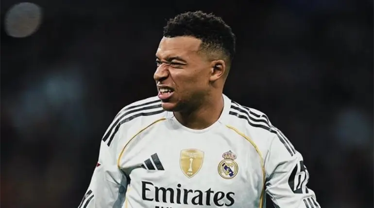 Mbapp&eacute; es baja para la Supercopa de Espa&ntilde;a con el Real Madrid