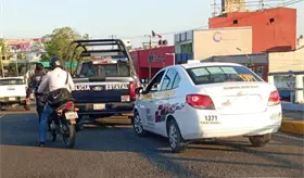 Detienen a presuntos asaltantes cuando intentaban huir en un taxi