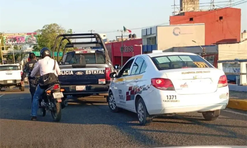 Detienen a presuntos asaltantes cuando intentaban huir en un taxi
