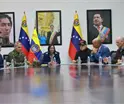 Afirma Delcy Rodr&iacute;guez que ning&uacute;n "agente externo" gobierna Venezuela