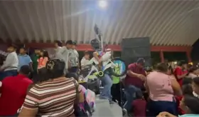 Festival de D&iacute;a de Reyes en Jalpa de M&eacute;ndez termina en golpes