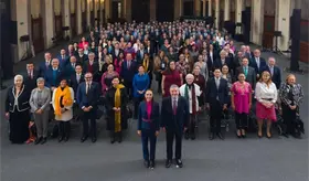 Sheinbaum se re&uacute;ne con diplom&aacute;ticos para revisar planes de M&eacute;xico en 2026