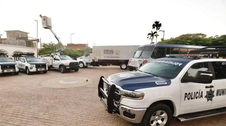 Entrega Gobierno 12 unidades al Ayuntamiento de Comalcalco, 7 son patrullas