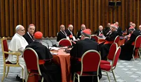 Estoy aqu&iacute; para escuchar: Le&oacute;n XIV durante apertura del primer Consistorio Extraordinario de su pontificado